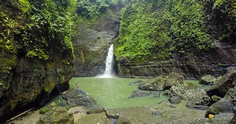 WATERFALLS NEAR MANILA: Pagsanjan Falls (aka Cavinti .